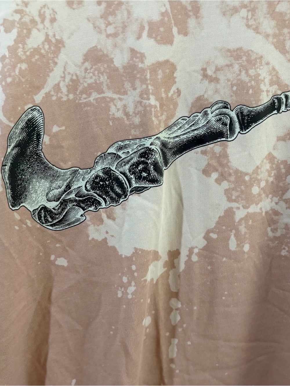 Nike Run Division Dri-FIT Bone Swoosh Print White Wash T-Shirt - Picture 3 of 4